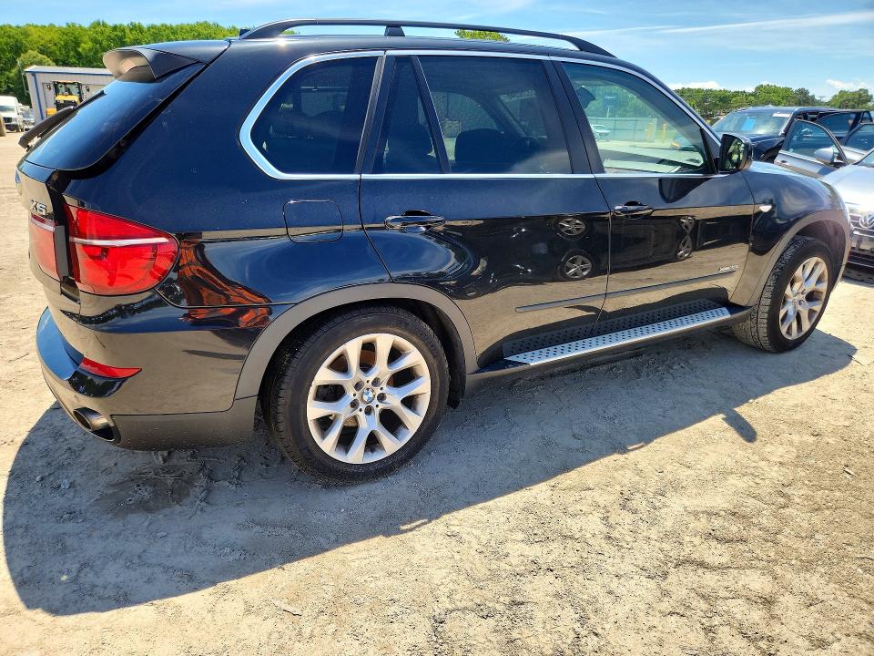 Photo 3 from auction – 2013 BMW X5 with VIN 5UXZV4C55D0B24005