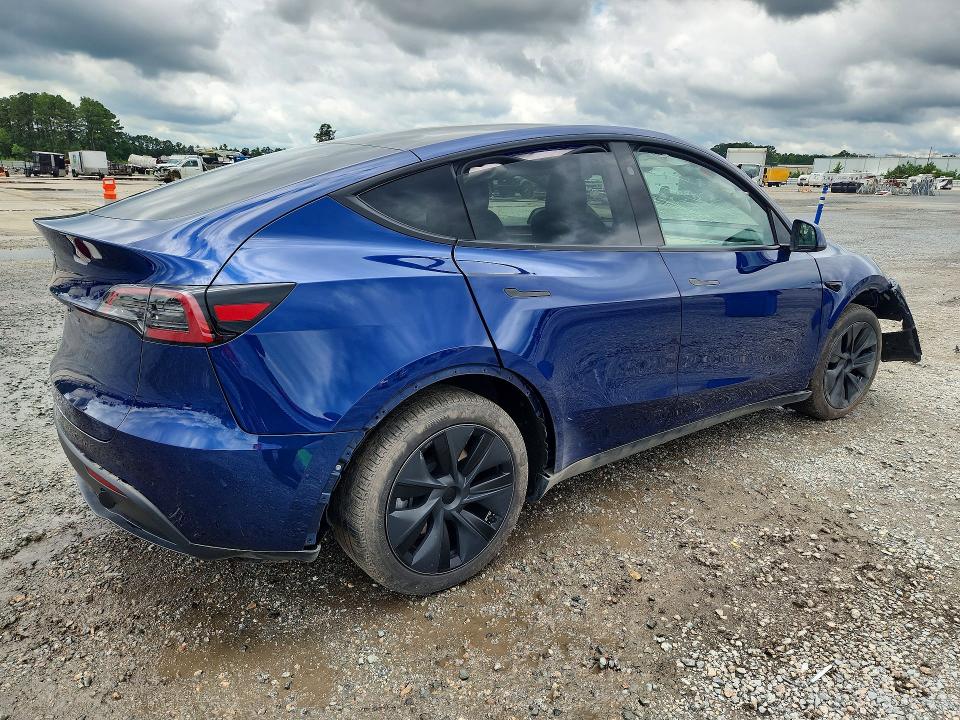 Photo 3 from auction – 2025 TESLA MODEL Y with VIN 7SAYGDEDXSA348510