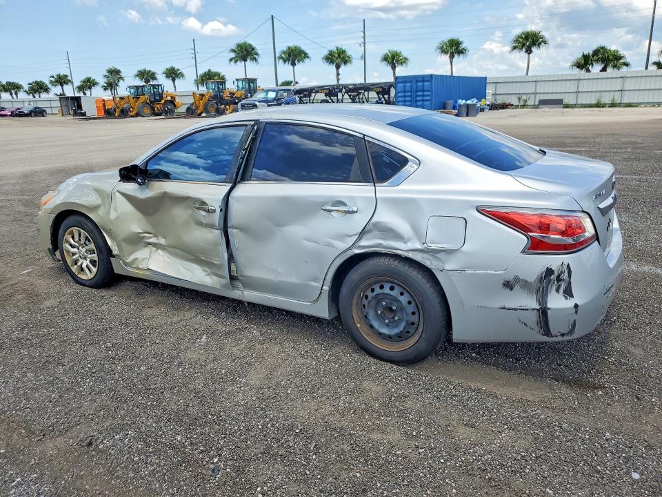 Photo 2 from auction – 2015 NISSAN ALTIMA with VIN 1N4AL3AP2FC434023
