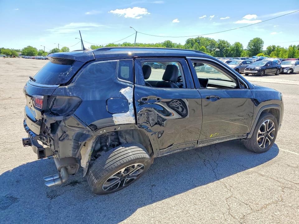 Photo 3 from auction – 2022 JEEP COMPASS with VIN 3C4NJDCB1NT153729