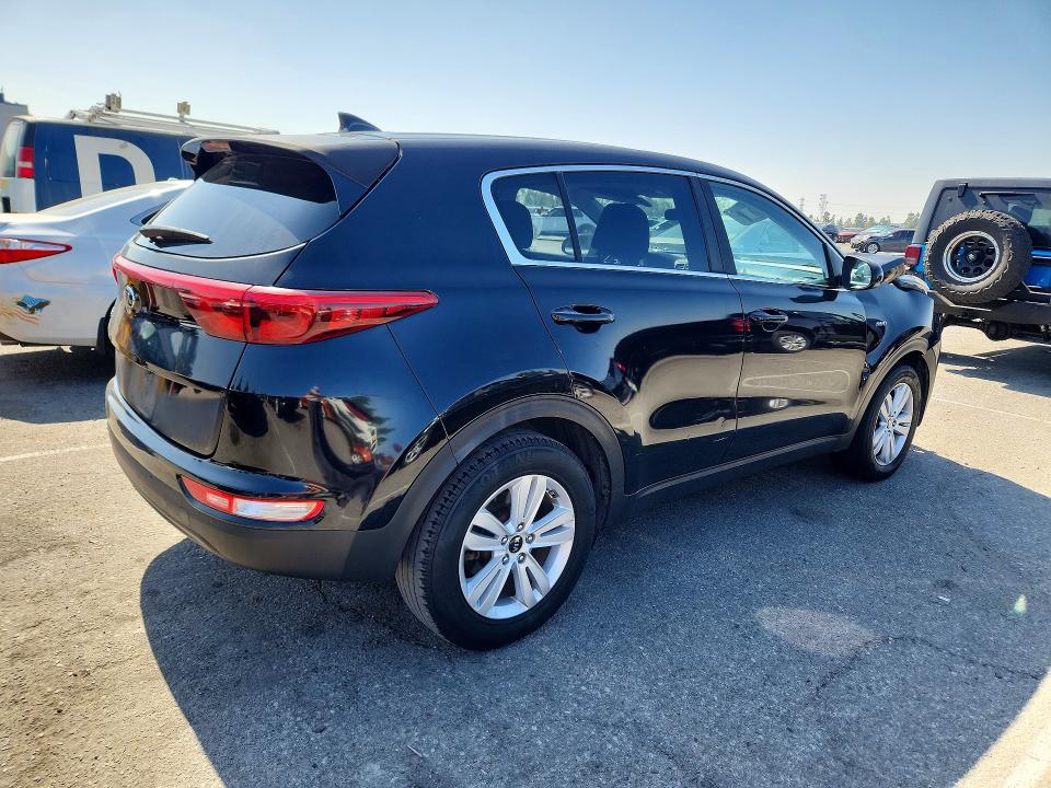 Снимка 3 от търг – 2017 KIA SPORTAGE с VIN KNDPMCACXH7080214