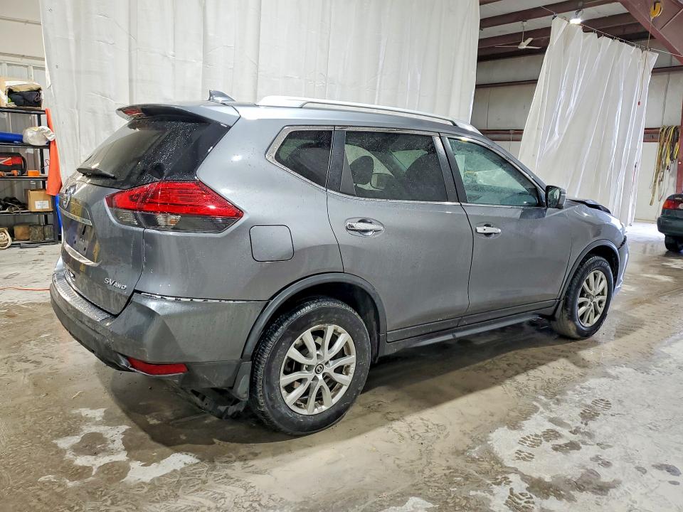 Photo 3 from auction – 2017 NISSAN ROGUE with VIN KNMAT2MV7HP570030