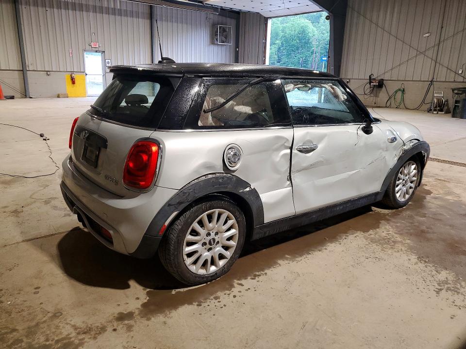 Photo 3 from auction – 2014 MINI COOPER with VIN WMWXM7C50ET987771