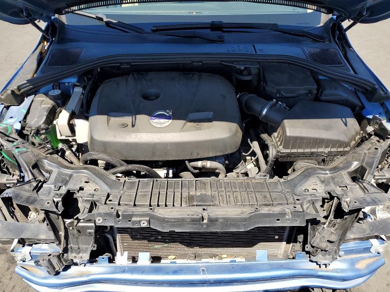 Photo 11 from auction – 2015 VOLVO S60 with VIN YV126MFK2F1348581