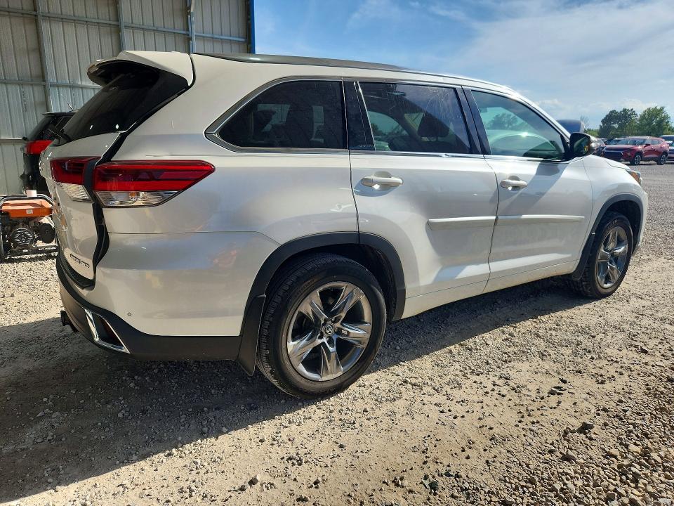 Photo 3 from auction – 2019 TOYOTA HIGHLANDER with VIN 5TDDZRFH2KS965144