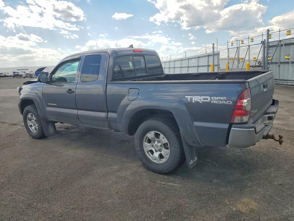 Photo 2 from auction – 2015 TOYOTA TACOMA with VIN 5TFUU4ENXFX113178