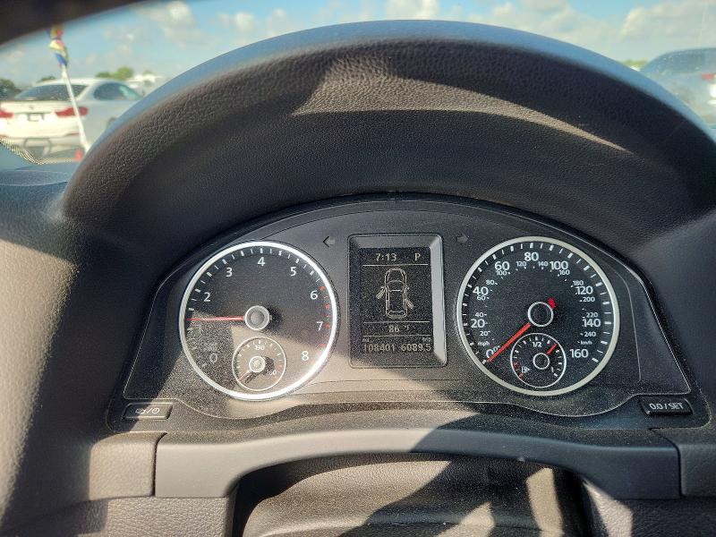 Photo 9 from auction – 2014 VOLKSWAGEN TIGUAN with VIN WVGBV3AX0EW534591
