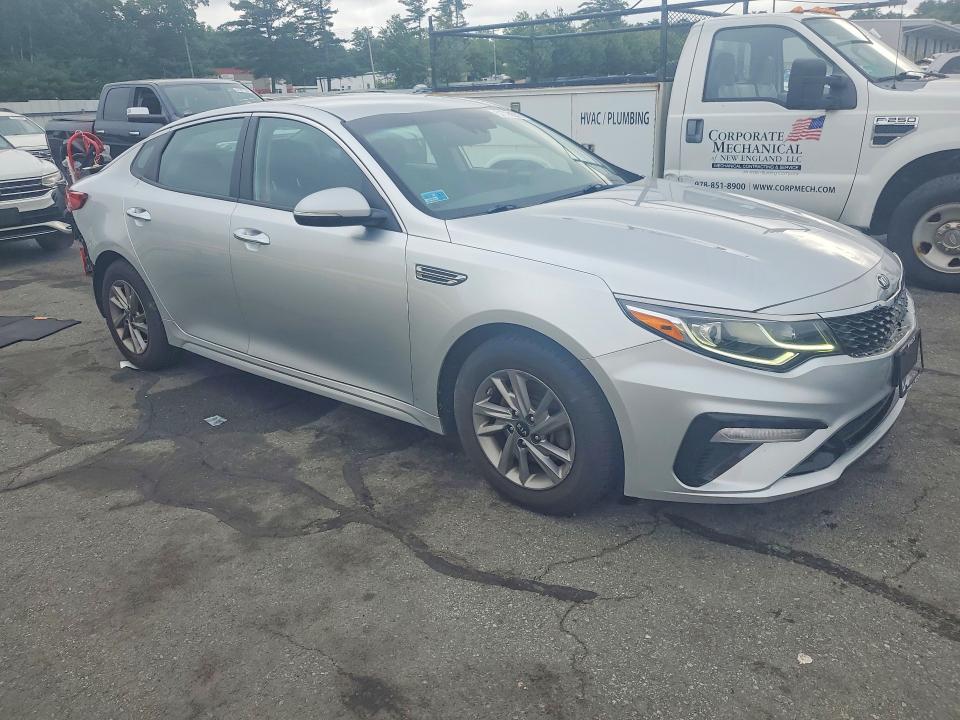 Photo 4 from auction – 2019 KIA OPTIMA with VIN 5XXGT4L3XKG284791