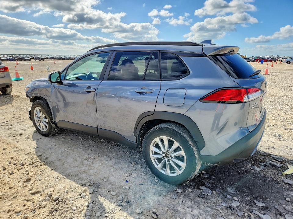 Photo 2 from auction – 2022 TOYOTA COROLLA CROSS with VIN 7MUCAAAGXNV032279