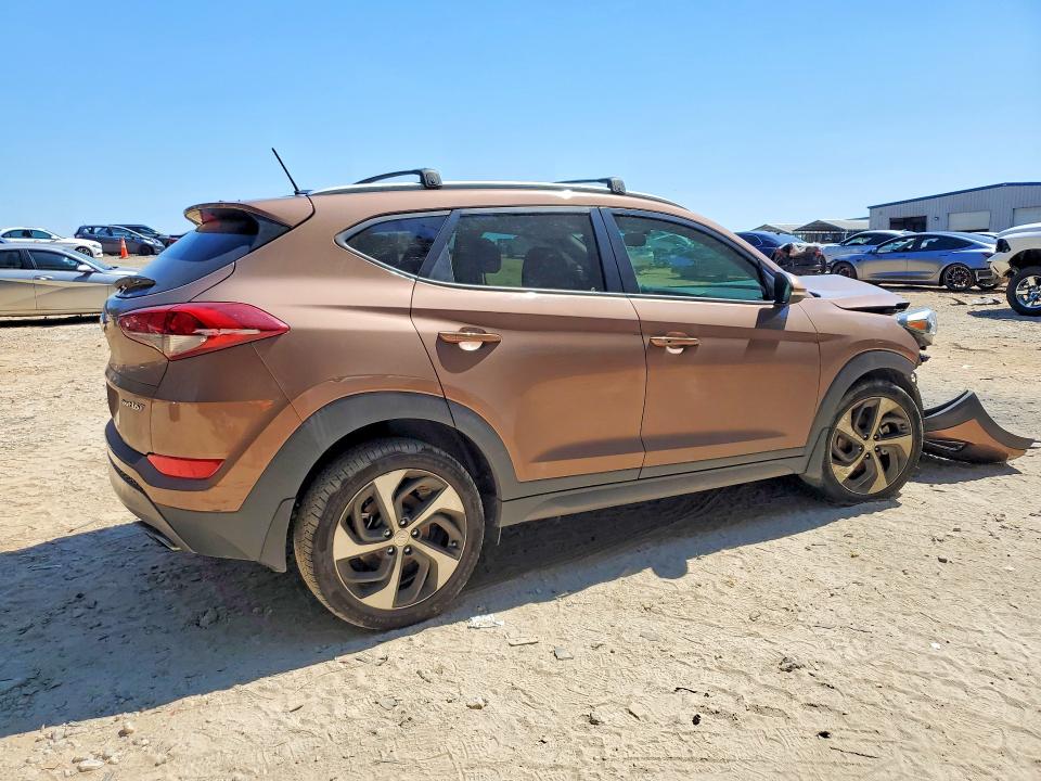 Photo 3 from auction – 2016 HYUNDAI TUCSON with VIN KM8J33A22GU251176