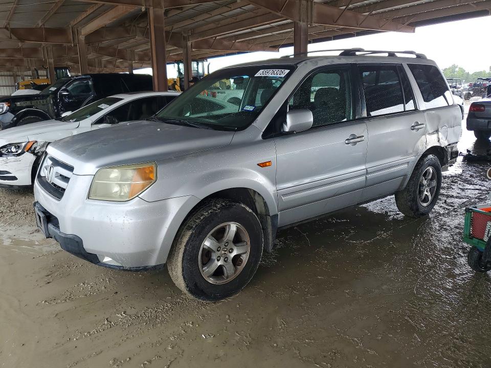 HONDA PILOT 2006 with VIN 2HKYF184X6H554981 - Photo from auction