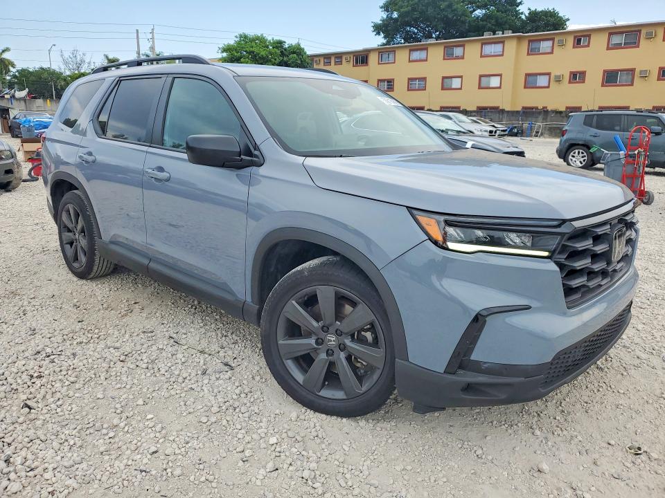 Photo 4 from auction – 2025 HONDA PILOT with VIN 5FNYG2H36SB014126