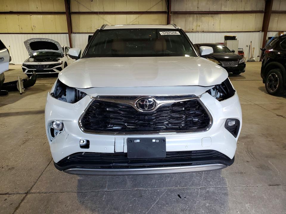 Photo 5 from auction – 2025 TOYOTA HIGHLANDER with VIN 5TDKDRBH0SS581634