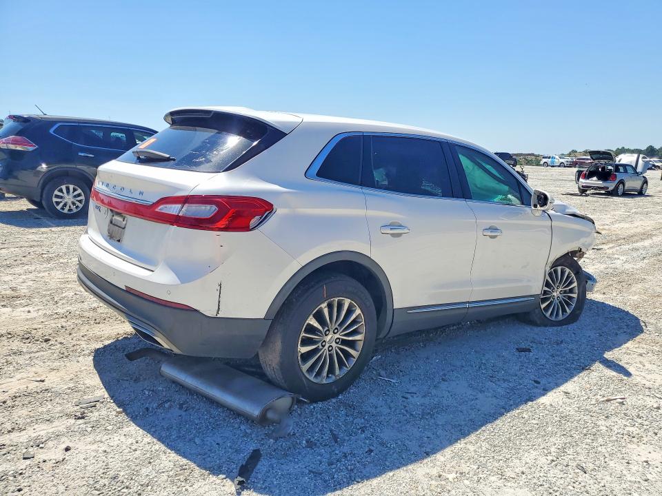 Photo 3 from auction – 2017 LINCOLN MKX with VIN 2LMPJ6KR9HBL31373