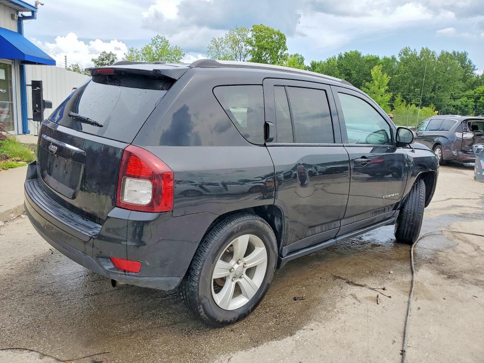 Foto 3 de la subasta – 2016 JEEP COMPASS con VIN 1C4NJDBB1GD686593