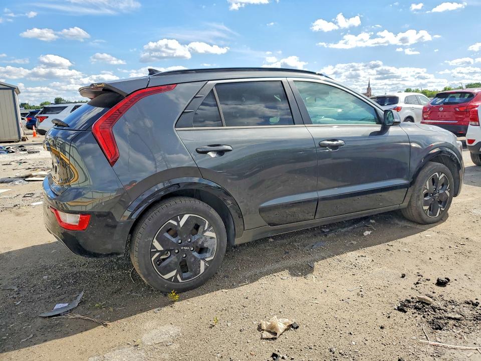Photo 3 from auction – 2023 KIA NIRO with VIN KNDCR3L10P5021873