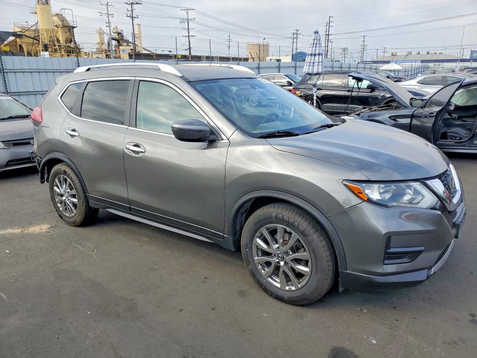 Photo 4 from auction – 2018 NISSAN ROGUE with VIN KNMAT2MT2JP588844
