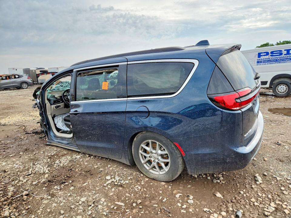 Photo 2 from auction – 2021 CHRYSLER PACIFICA with VIN 2C4RC1FG3MR591428