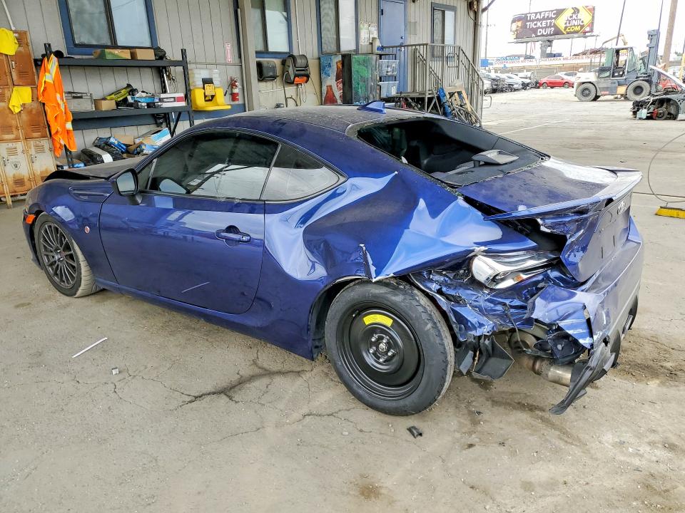 Photo 2 from auction – 2017 TOYOTA 86 with VIN JF1ZNAA19H8706487