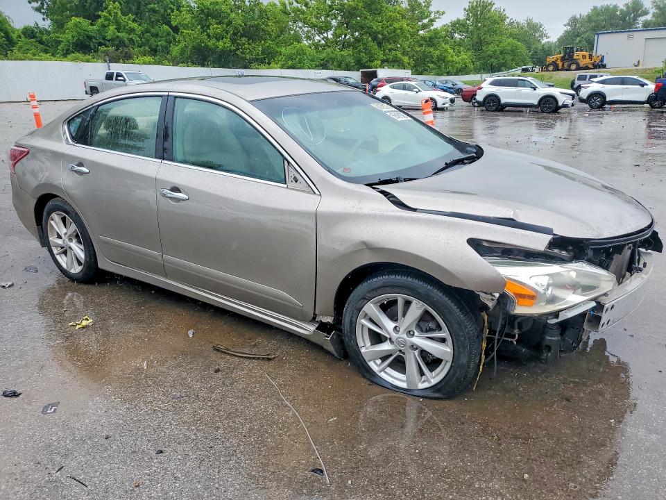 Photo 4 from auction – 2013 NISSAN ALTIMA with VIN 1N4AL3AP3DC237603