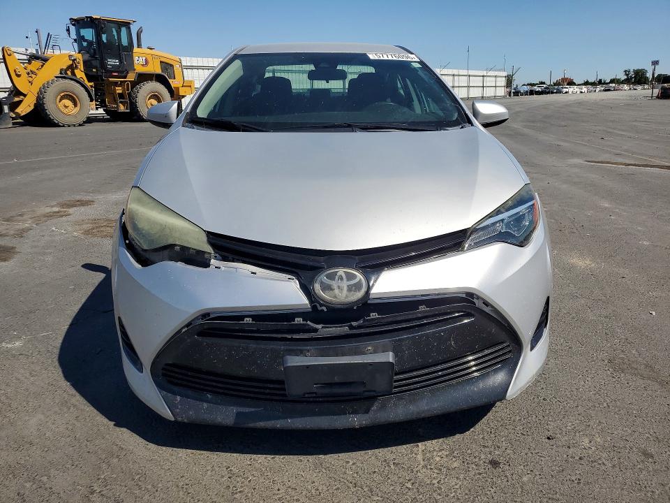 Photo 5 from auction – 2018 TOYOTA COROLLA with VIN 5YFBURHE6JP826781