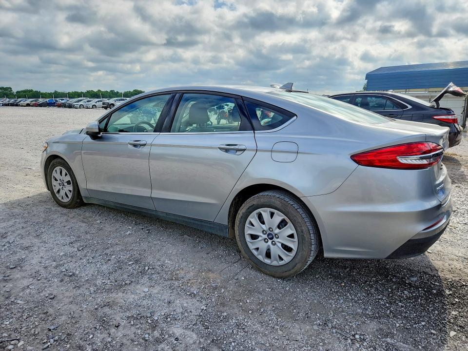 Photo 2 from auction – 2020 FORD FUSION with VIN 3FA6P0G79LR262585