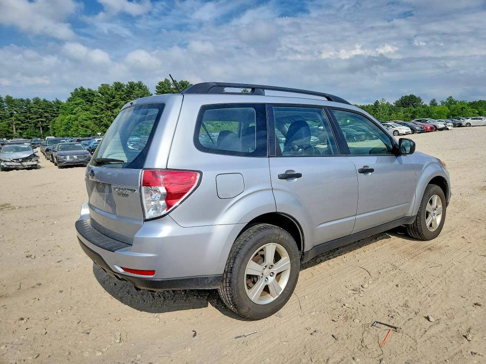 Photo 3 from auction – 2012 SUBARU FORESTER with VIN JF2SHBBC5CH437956