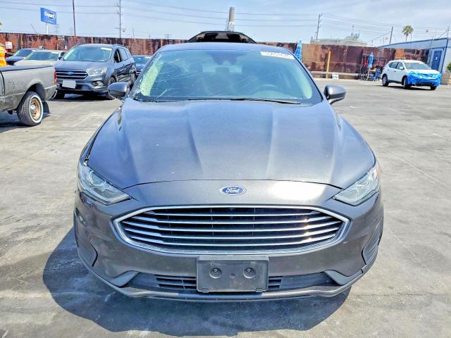 Photo 5 from auction – 2020 FORD FUSION with VIN 3FA6P0LU8LR214443