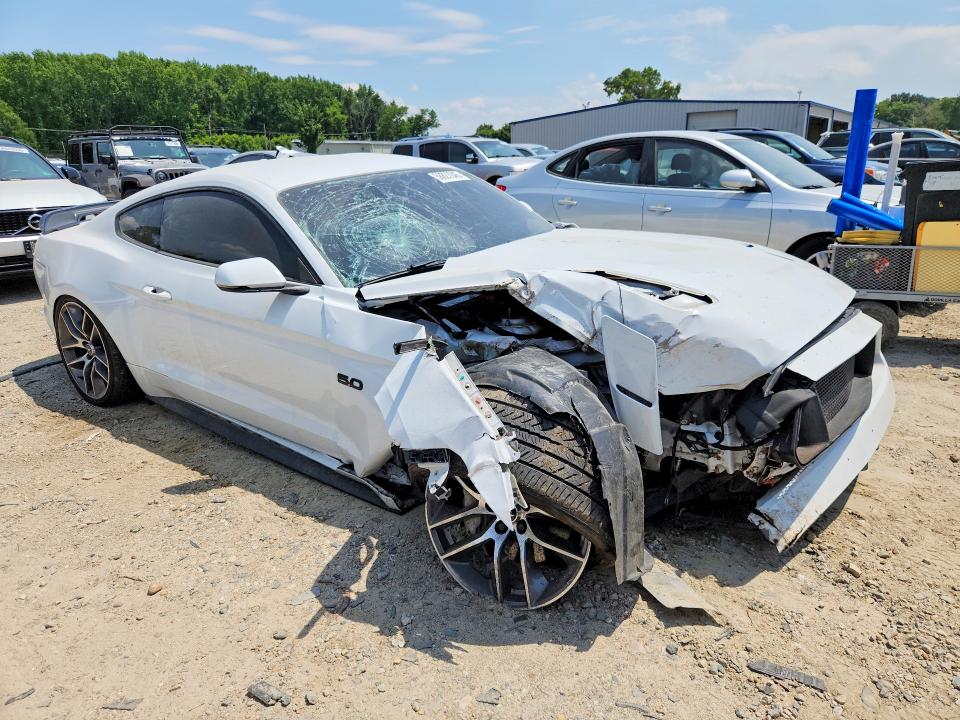 Photo 4 from auction – 2015 FORD MUSTANG with VIN 1FA6P8CF3F5424455