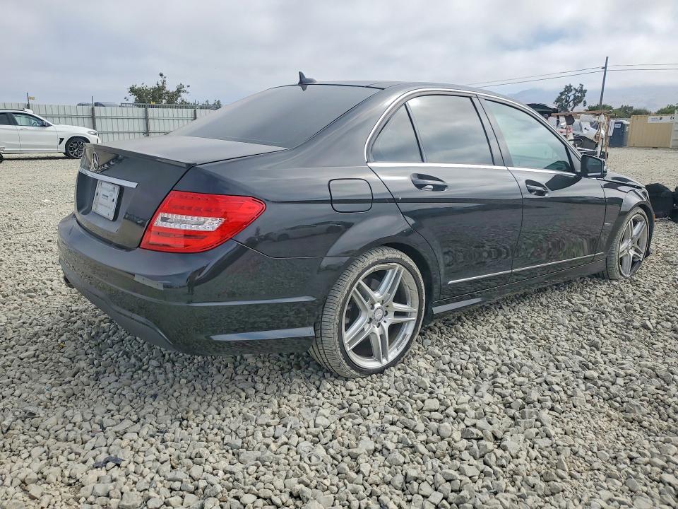 Photo 3 from auction – 2012 MERCEDES-BENZ C with VIN WDDGF4HB0CA644287