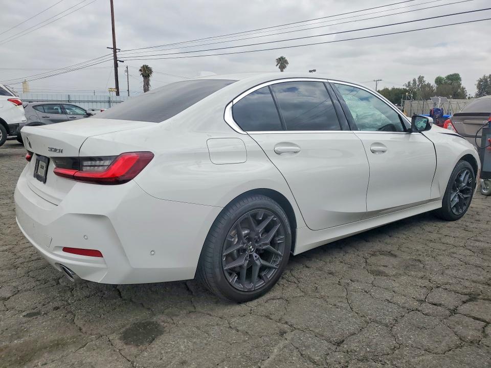 Zdjęcie 3 z aukcji – 2025 BMW 330I z VIN 3MW69CW04S8E94300