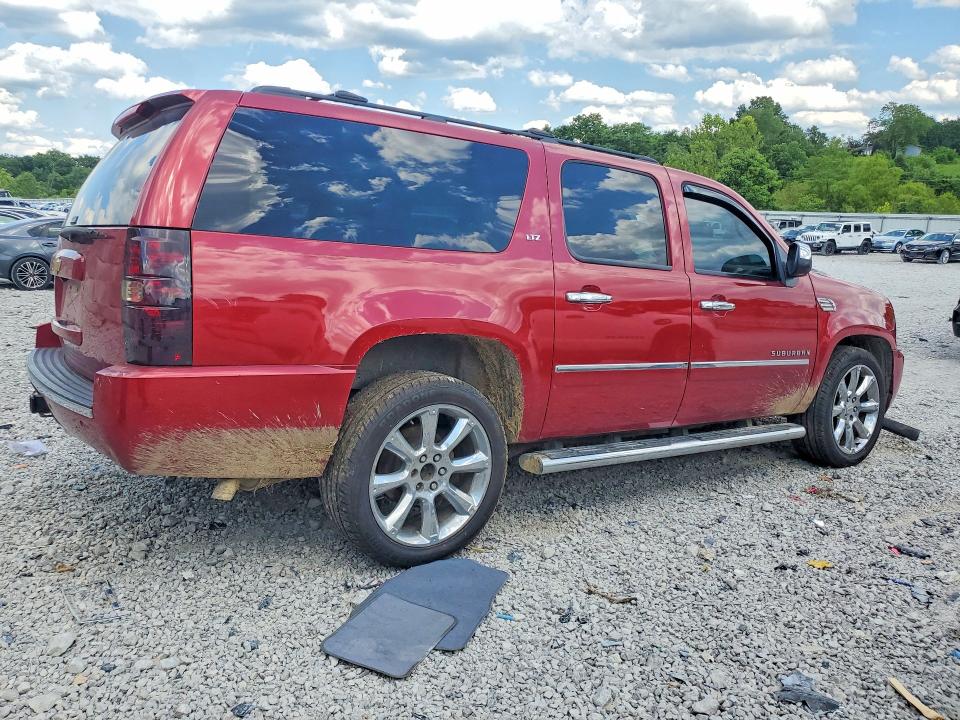 Photo 3 from auction – 2014 CHEVROLET SUBURBAN with VIN 1GNSKKE7XER186502