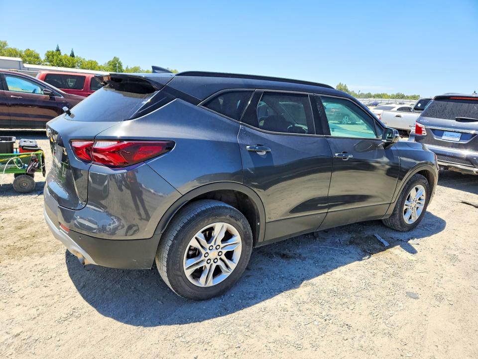 Photo 3 from auction – 2020 CHEVROLET BLAZER with VIN 3GNKBJRS6LS618585