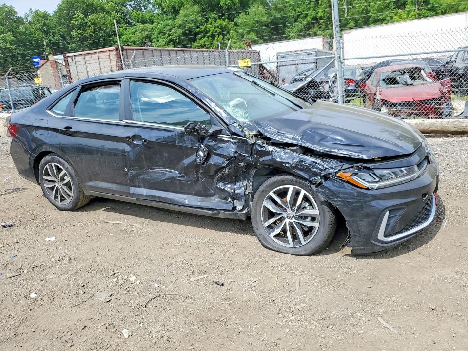 Photo 4 from auction – 2026 VOLKSWAGEN JETTA with VIN 3VW7W7BU5TM031328