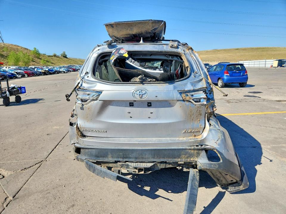 Снимка 6 от търг – 2014 TOYOTA HIGHLANDER с VIN 5TDJKRFHXES031566