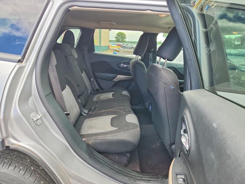 Photo 10 from auction – 2018 JEEP CHEROKEE with VIN 1C4PJLCB0JD544535