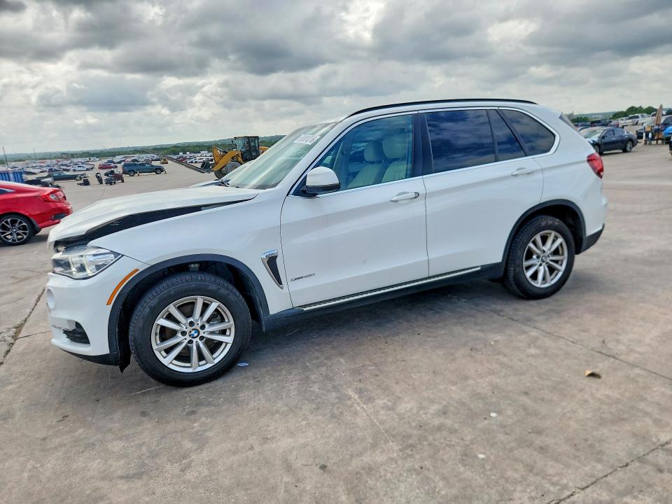 BMW X5 2015 with VIN 5UXKR0C59F0P18627 - Photo from auction