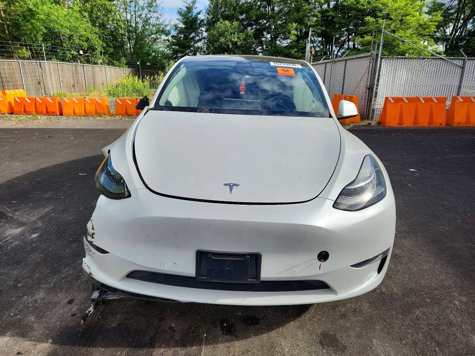 Photo 5 from auction – 2022 TESLA MODEL Y with VIN 7SAYGDEE7NF407240