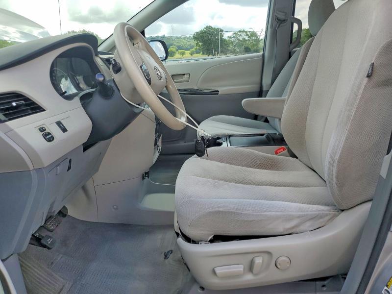 صورة رقم 7 من المزاد - 2011 TOYOTA SIENNA مع VIN 5TDKK3DC8BS002247