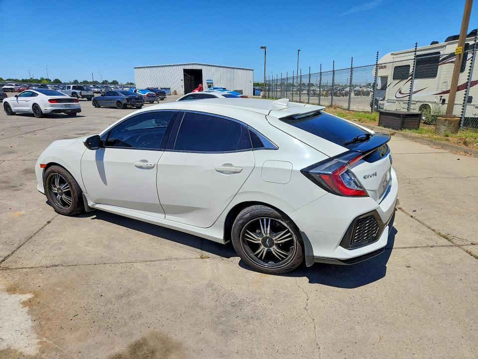 Photo 2 from auction – 2017 HONDA CIVIC with VIN SHHFK7H5XHU211327