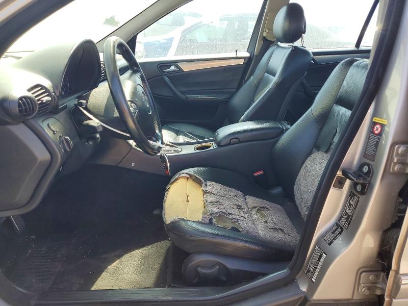 Photo 7 from auction – 2005 MERCEDES-BENZ C with VIN WDBRF40J95F709860
