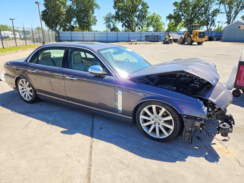 Photo 4 from auction – 2008 JAGUAR XJ with VIN SAJWA82B08SH20620