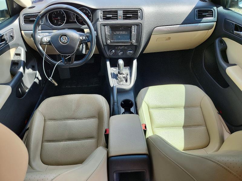 Photo 8 from auction – 2017 VOLKSWAGEN JETTA with VIN 3VWDB7AJXHM382247