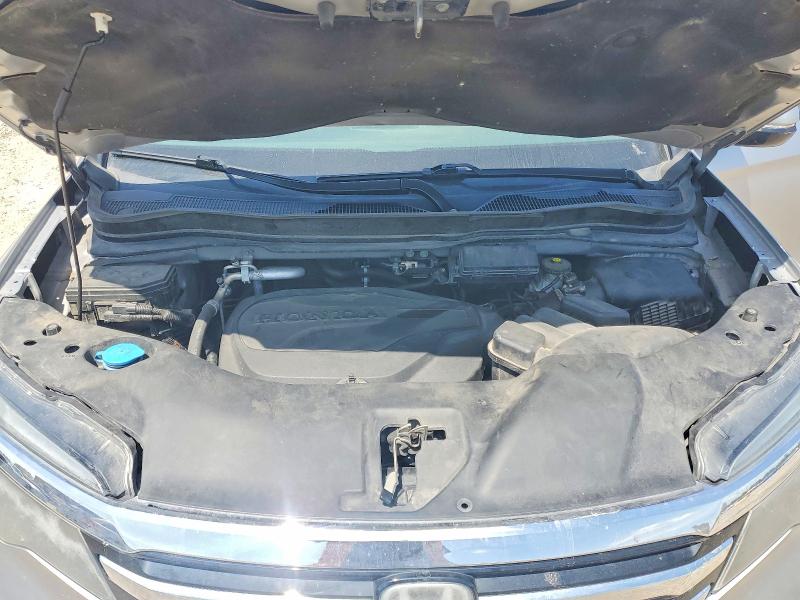 Photo 11 from auction – 2016 HONDA PILOT with VIN 5FNYF6H08GB114252