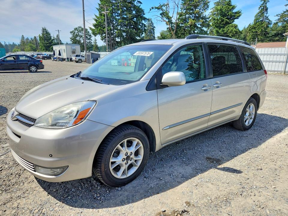 TOYOTA SIENNA 2004 with VIN 5TDBA22C34S020111 - Photo from auction