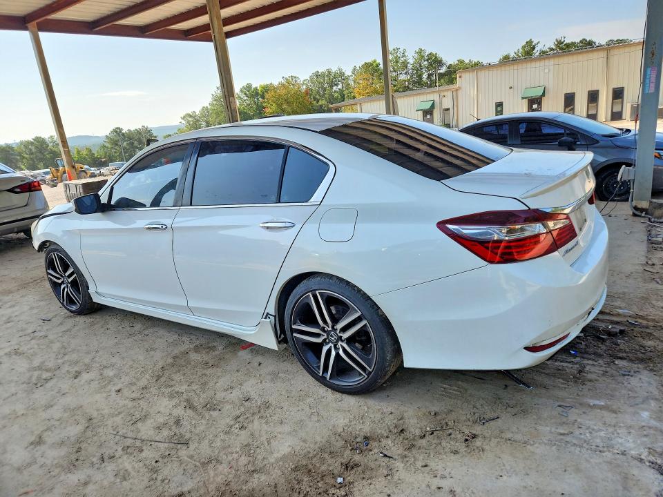Photo 2 from auction – 2017 HONDA ACCORD with VIN 1HGCR2F59HA133946
