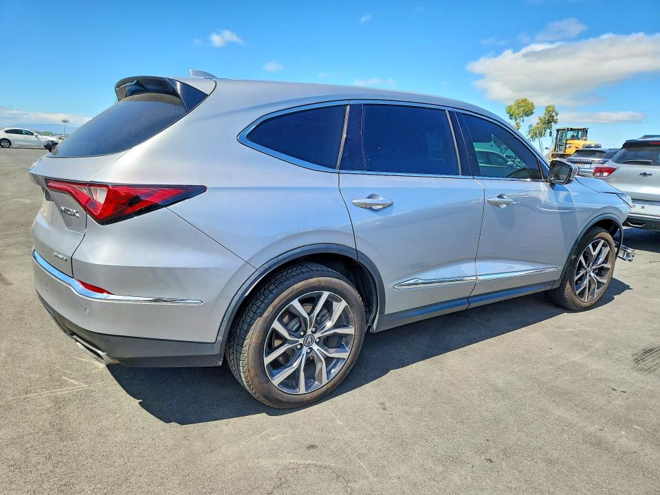 Photo 3 from auction – 2022 ACURA MDX with VIN 5J8YE1H45NL016929