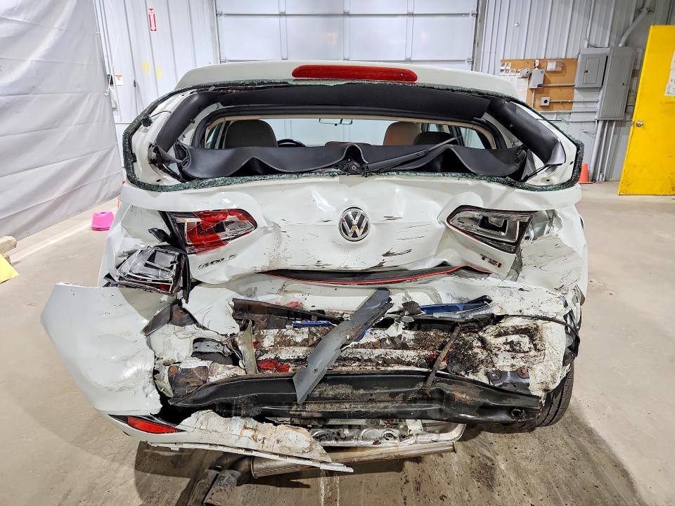 Photo 6 from auction – 2017 VOLKSWAGEN GOLF with VIN 3VW117AU9HM062790
