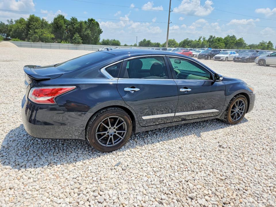 Photo 3 from auction – 2015 NISSAN ALTIMA with VIN 1N4AL3AP6FC154069
