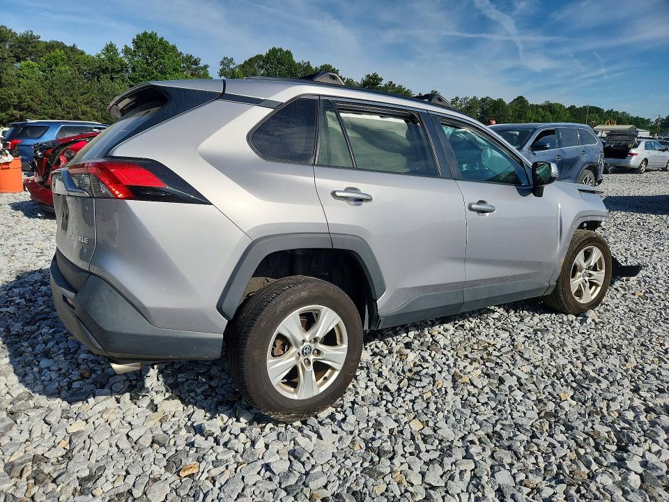 Photo 3 from auction – 2021 TOYOTA RAV4 with VIN 2T3W1RFV8MC168941